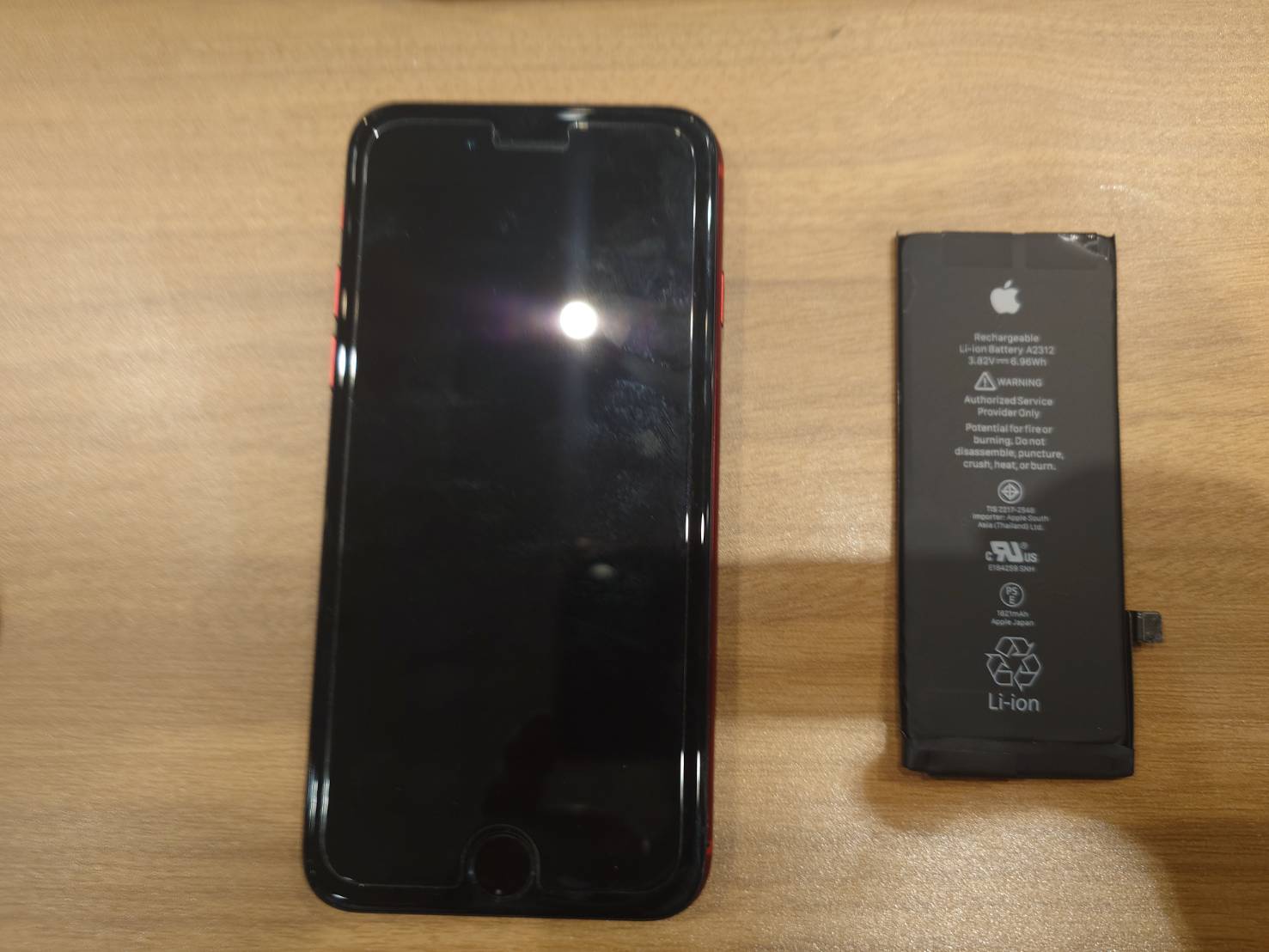 【品川よりご来店】iPhoneSE2のバッテリー交換修理をご依頼いただきました！